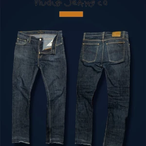 Nudie jeans - Säljer ett par feta nudie jeans i mycket bra skick! || Modell High Kai✅|| Avklippta längst ner så det blir som 32or i storlek || hör av er vid frågor eller fler bilder!