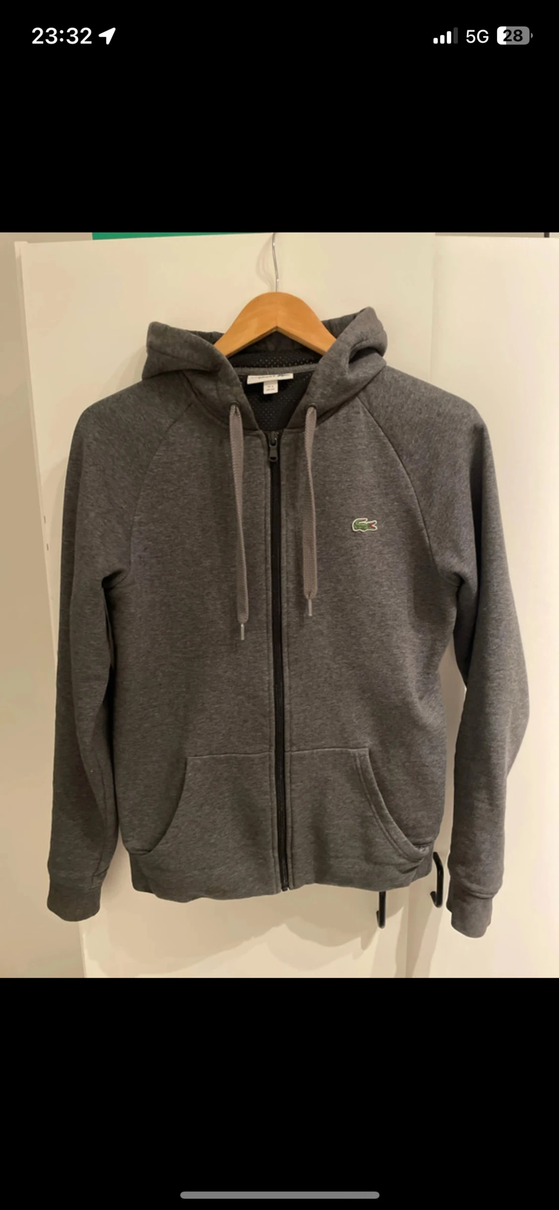 Grå hoodie från Lacoste med dragkedja