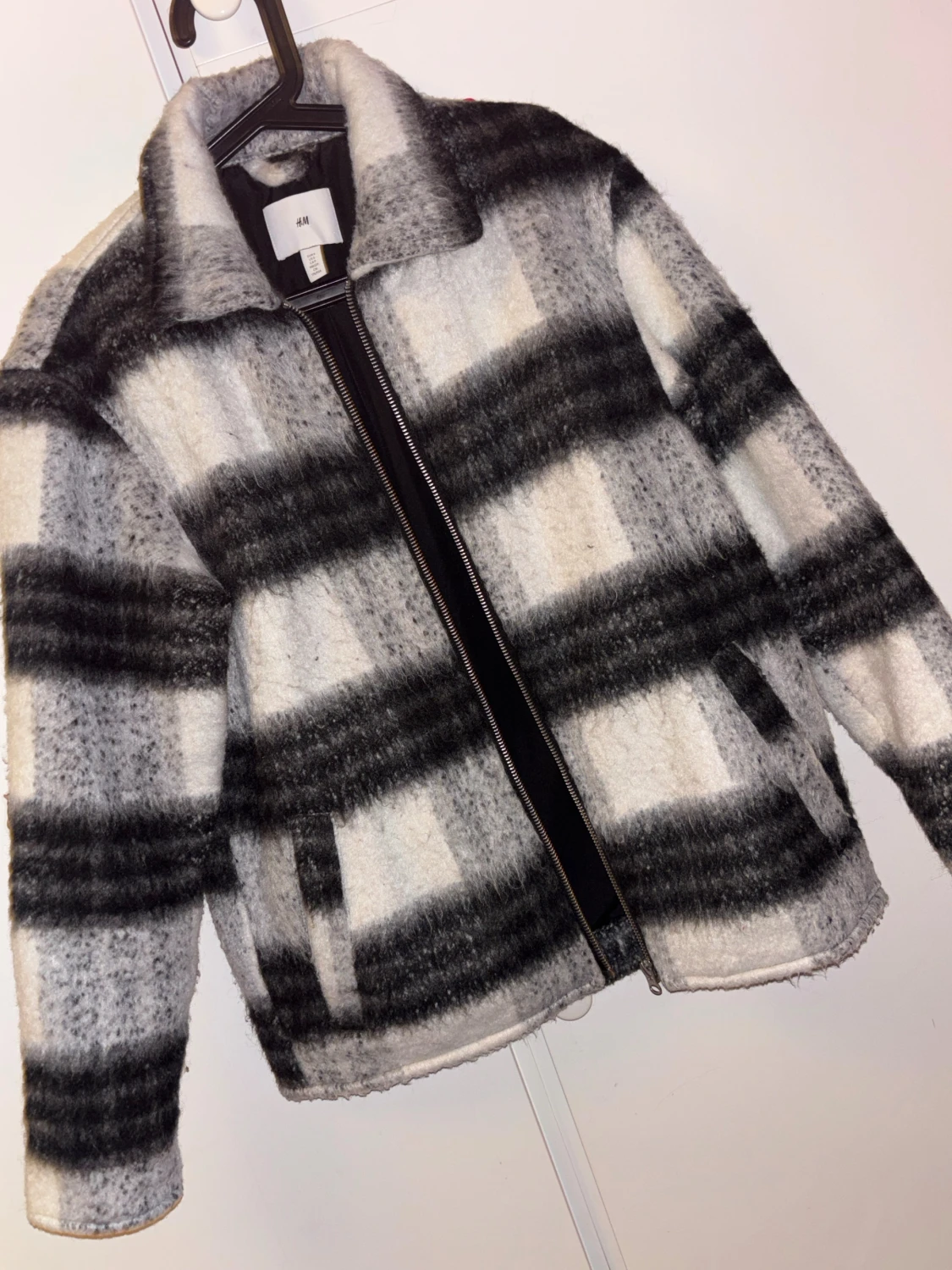 Rutig teddyjacka från H&M i S - 1