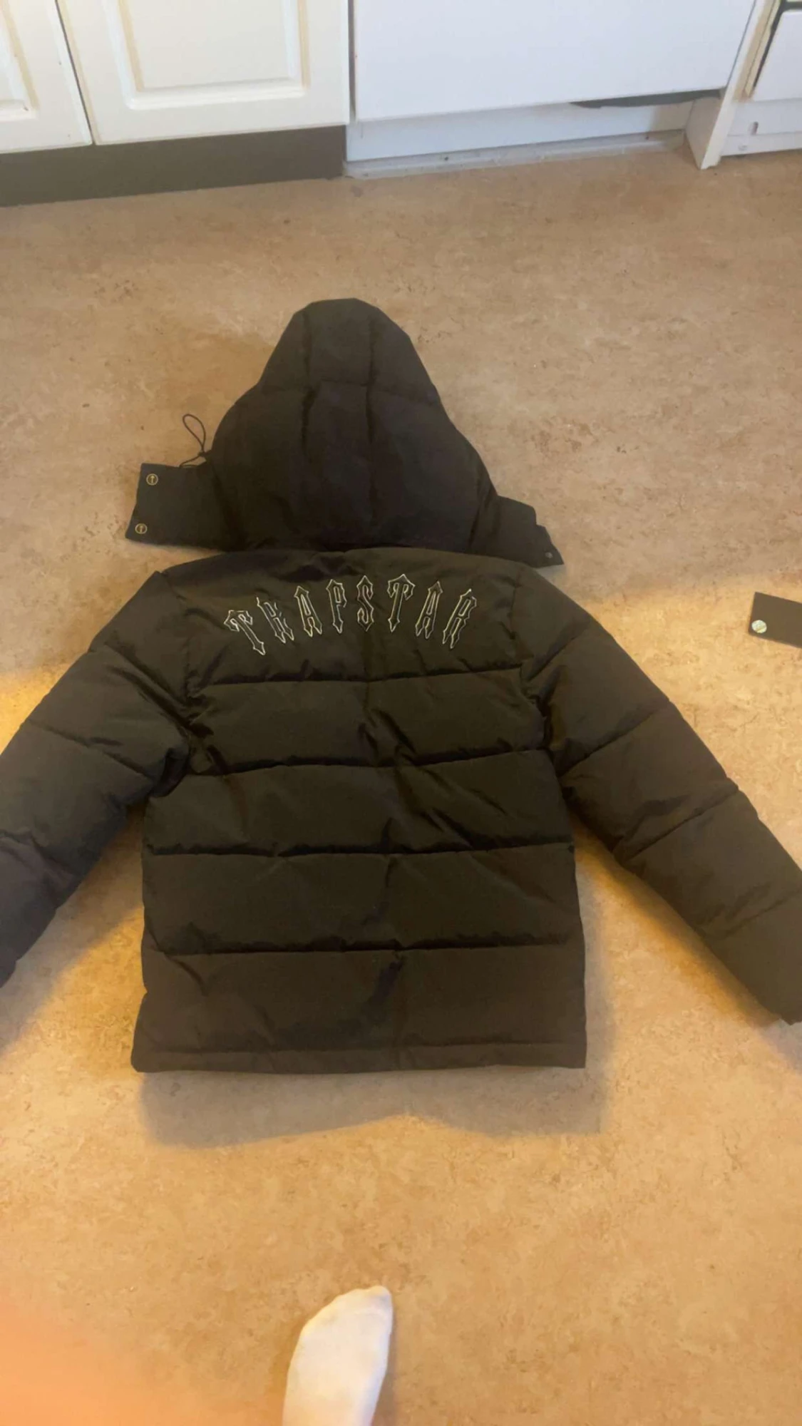 Svart pufferjacka från Trapstar - 1