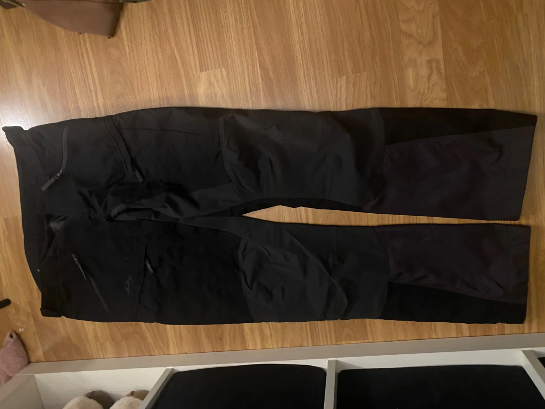 Svarta täckbyxor från Lundhags - 2
