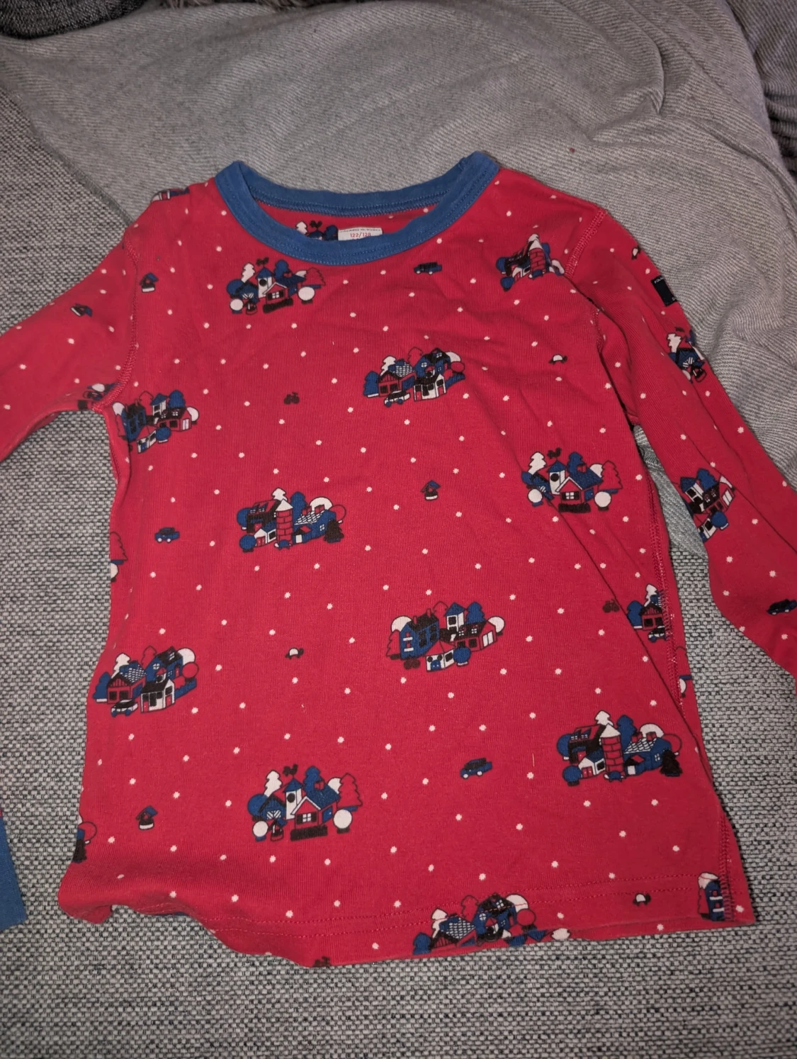 Röd långärmad tröja Polarn O. Pyret stl 122-128