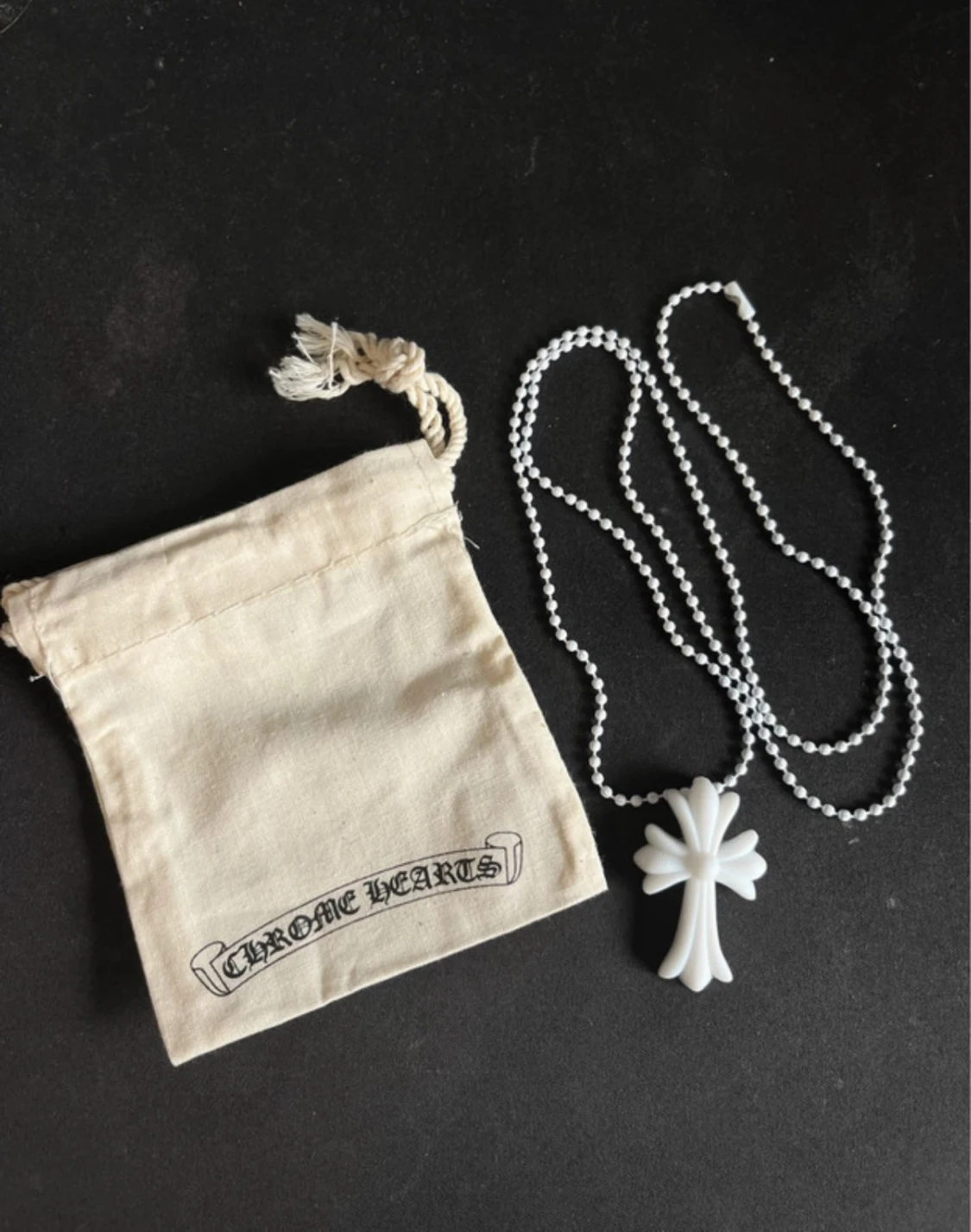 Chrome Hearts vit korshalsband 80cm
