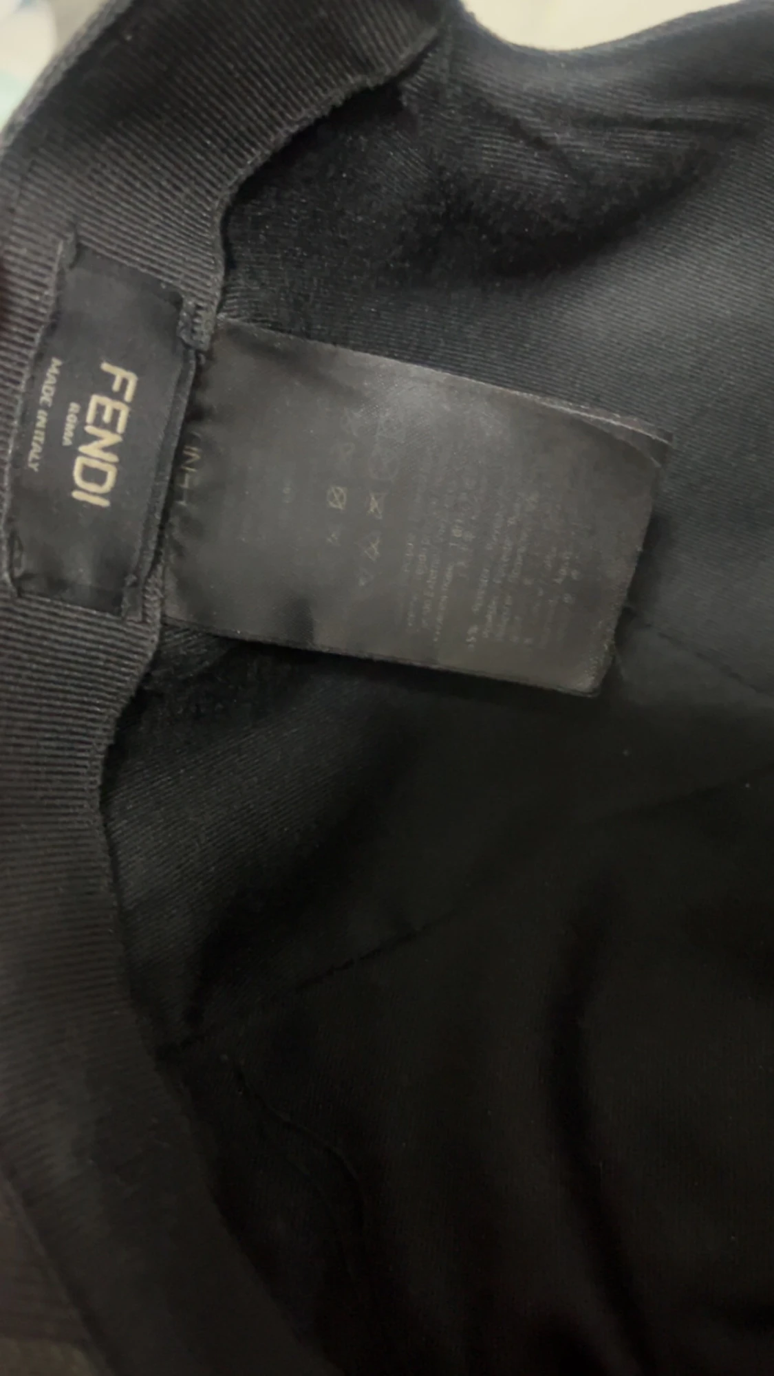 Svart Fendi keps med FF-mönster - 1