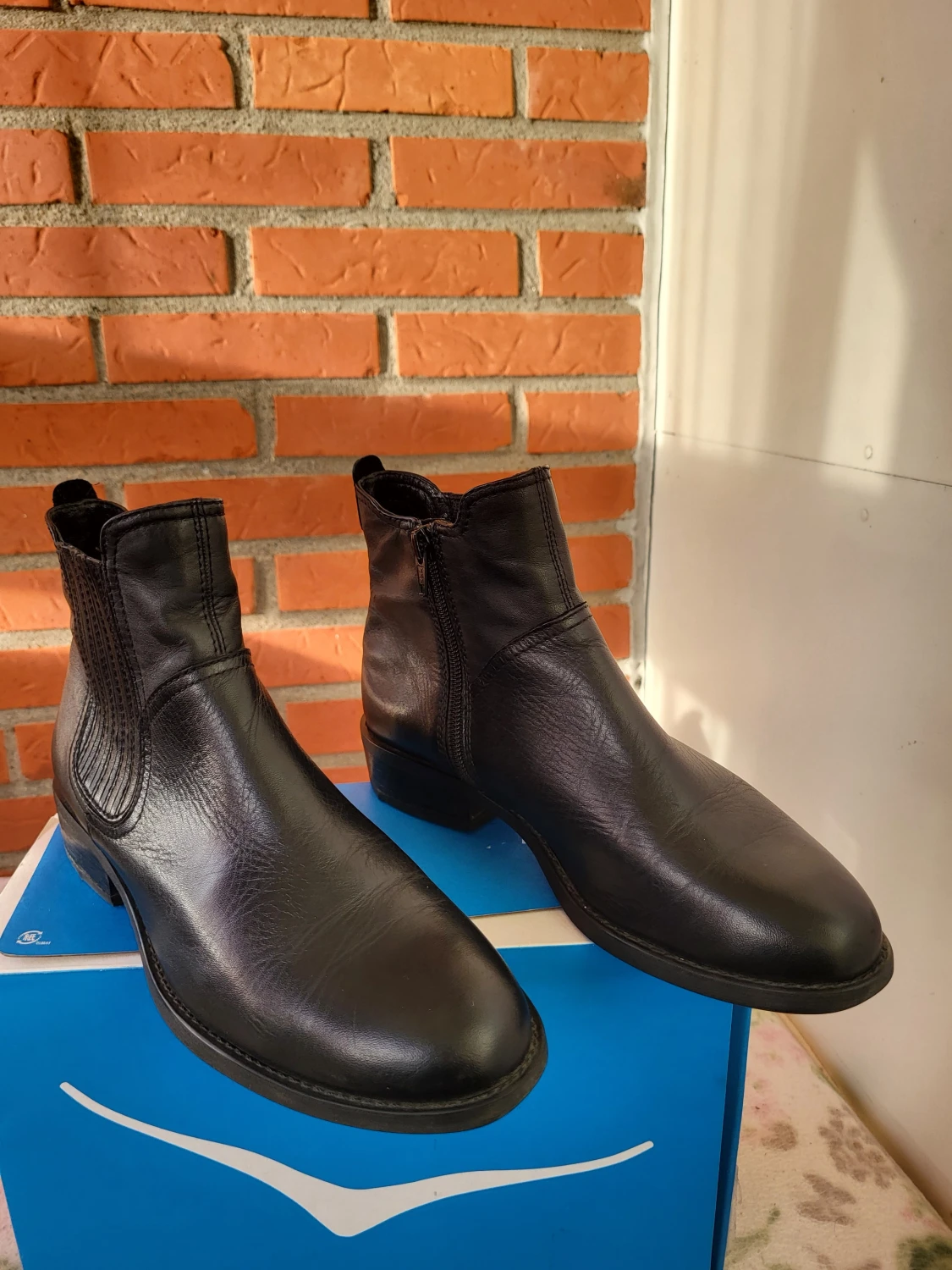 Svarta chelsea boots från Vagabond Amina - 1