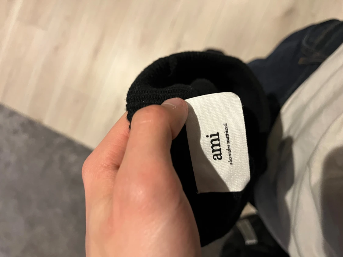 Svart stickad tröja från Ami Paris - 3