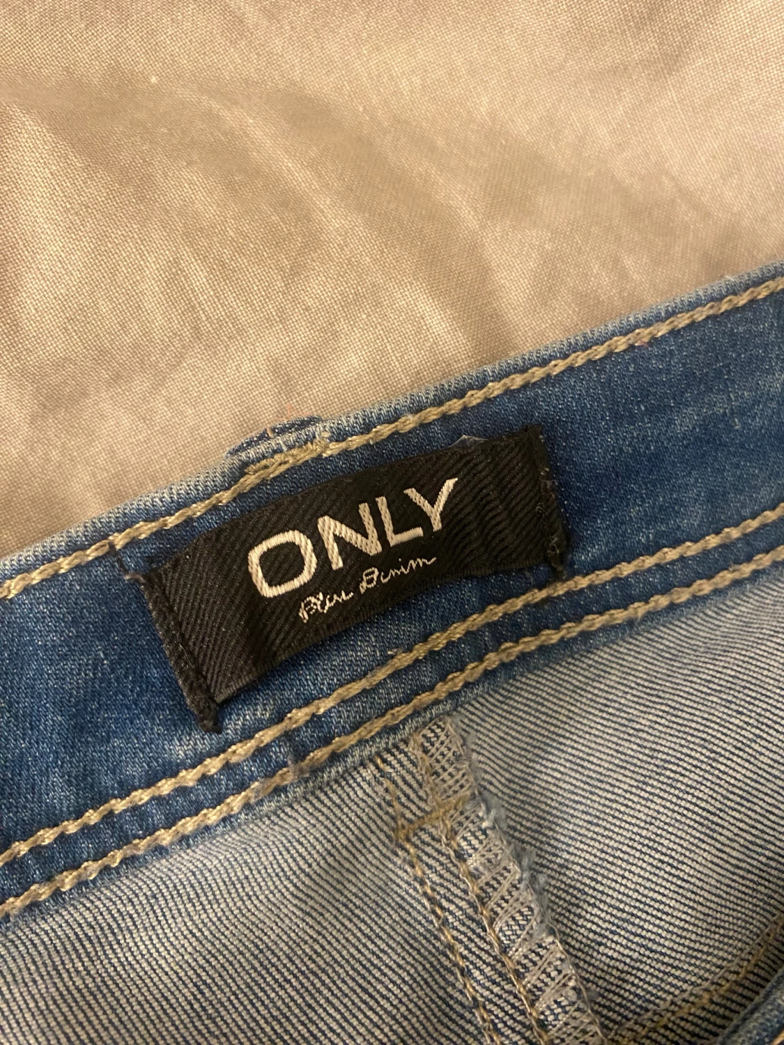 Blå bootcut jeans från ONLY - 1