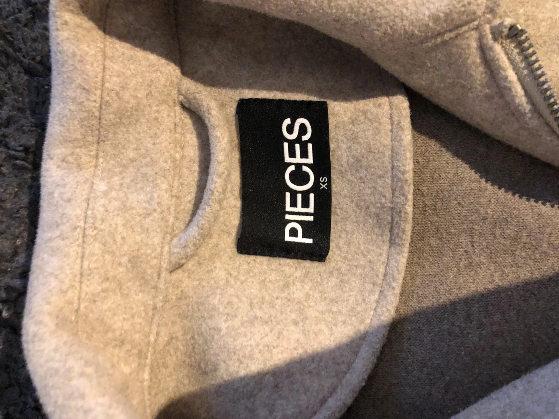 Beige kappa/overshirt  från Pieces - 4