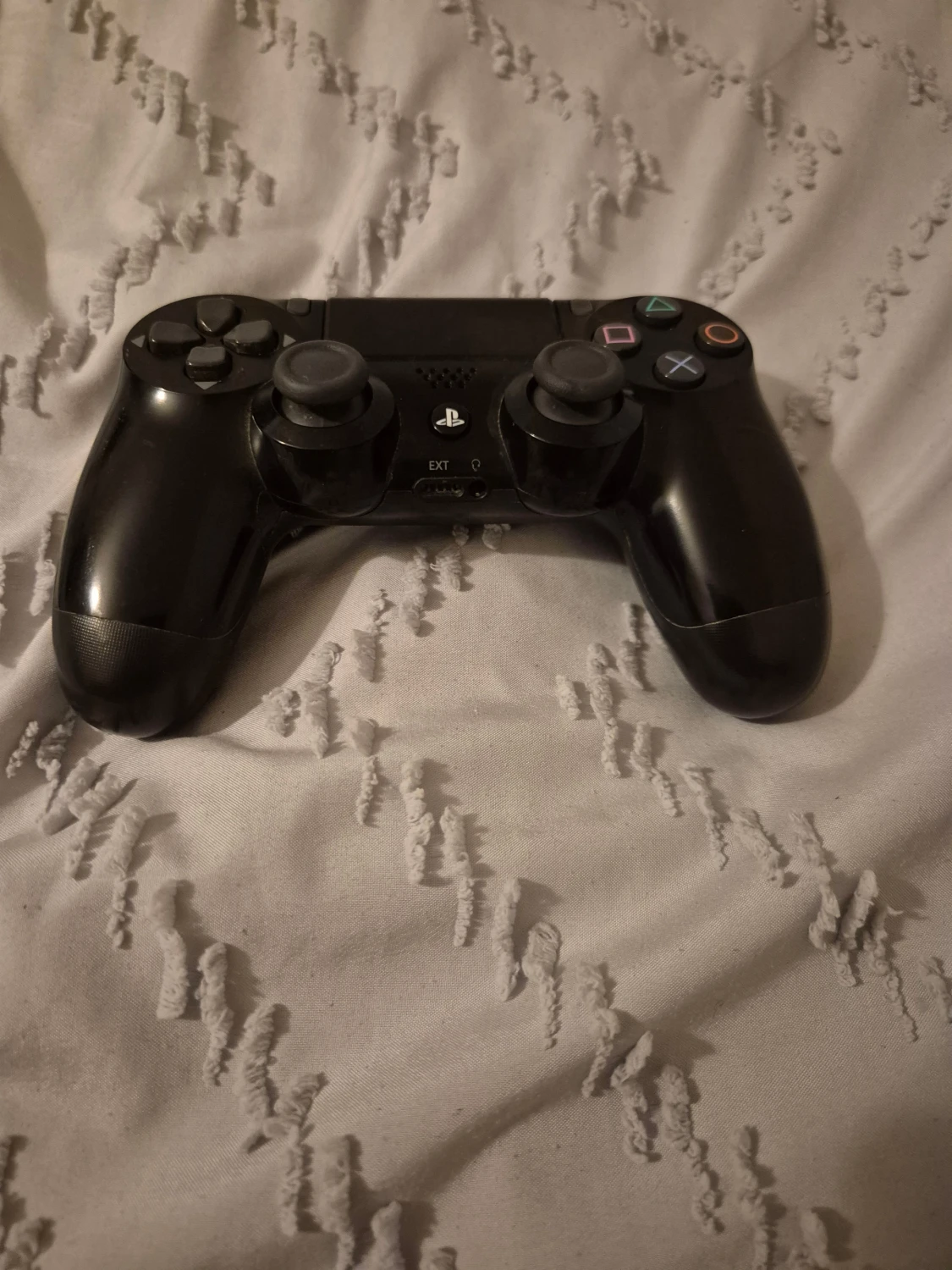 PlayStation 4 Slim - 3