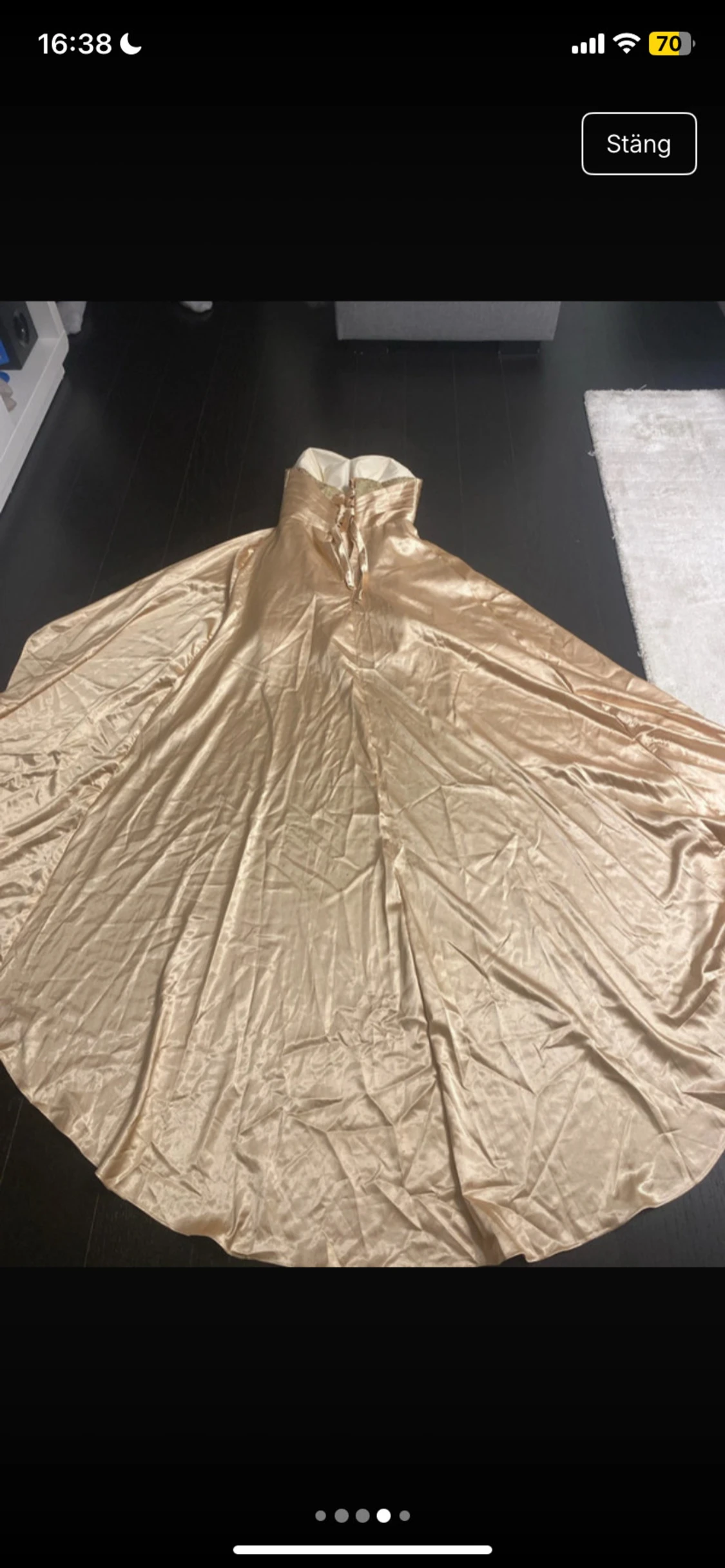 Champagnefärgad långklänning med paljetter - 2