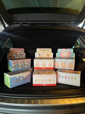 Lafufu Box  - INTE ÄKTA!! Box med 6st Lafufus finns i tre olika serier 