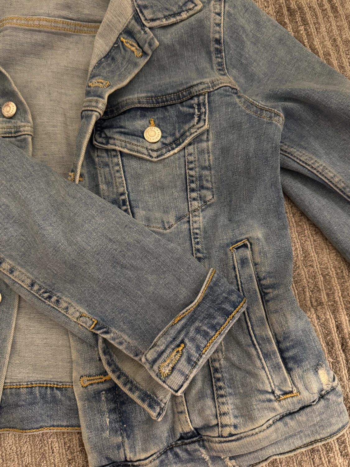 Ljusblå jeansjacka från &Denim - 2