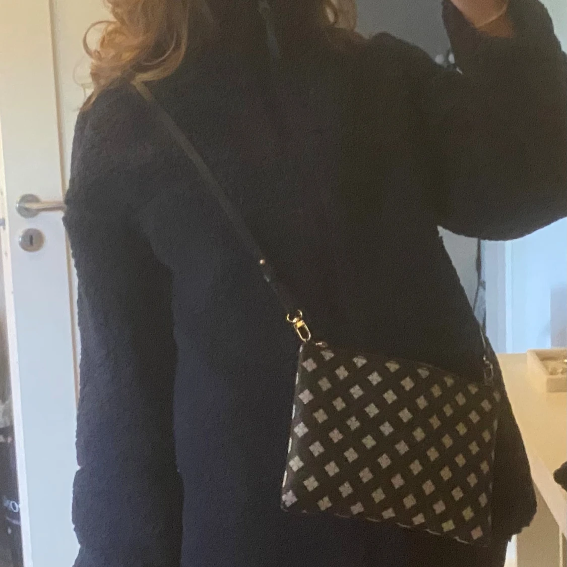 Mörkblå teddyjacka med dragkedja - 1