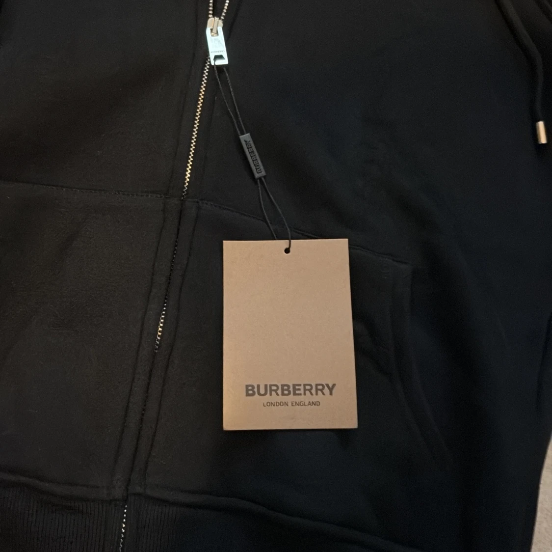 Sprillans ny Burberry. Säljs för att den var för liten. - 2