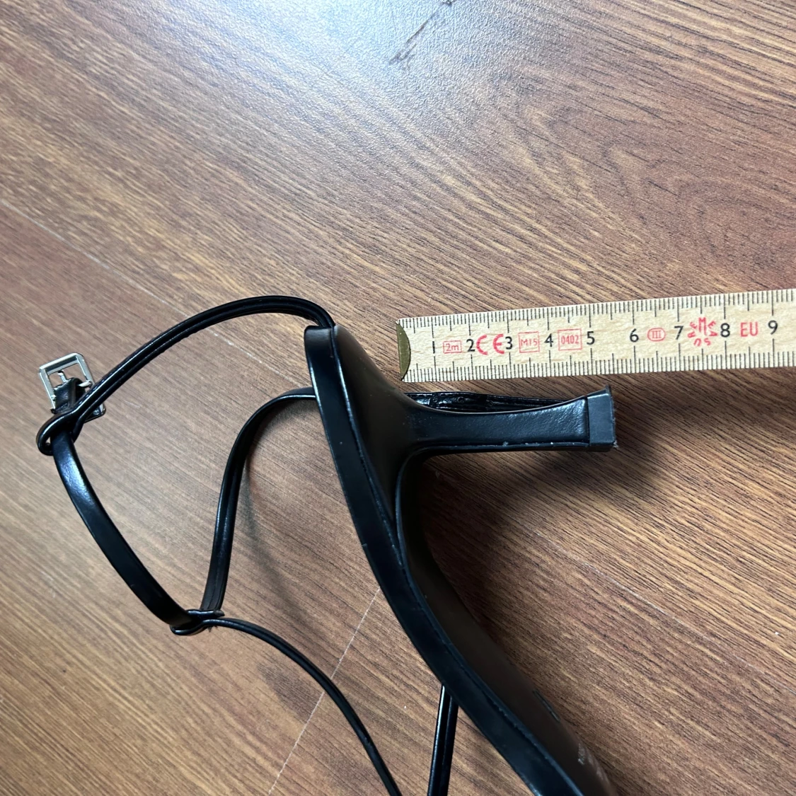 Svarta sandaler med smala remmar H&M - 1