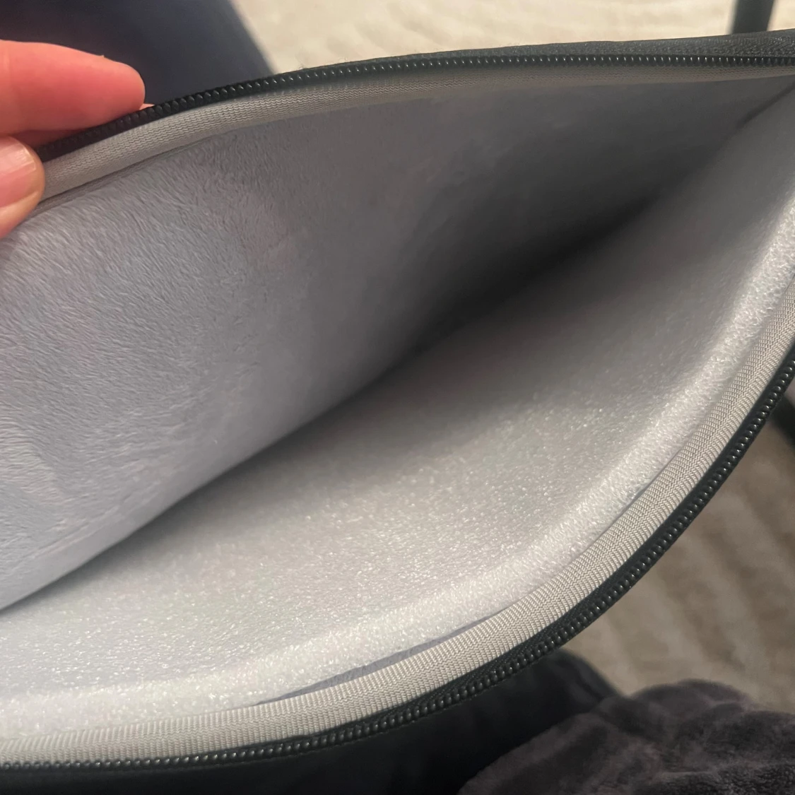 KEEP Laptop Sleeve - 2