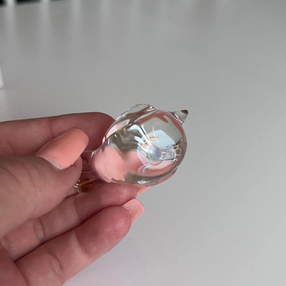 Glasfågel med gulddetaljer - 2