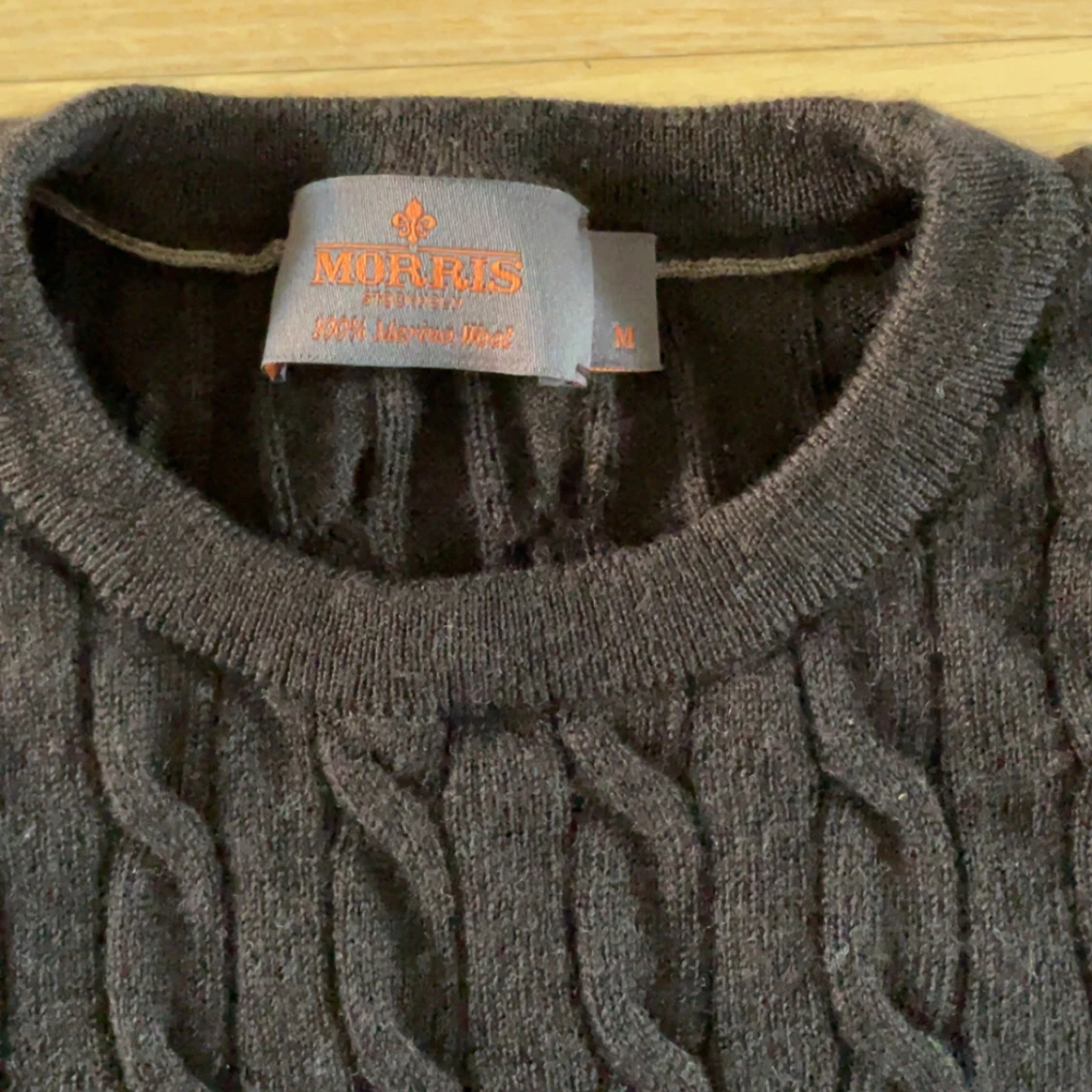 Mörkgrå kabelstickad tröja Morris - 2