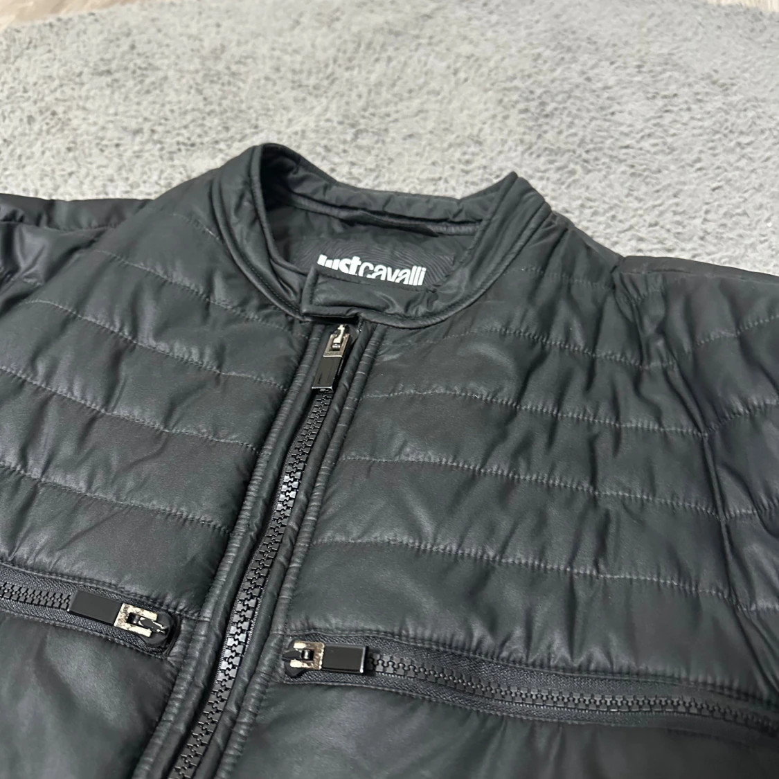 Svart quiltad pufferjacka Just Cavalli - 2