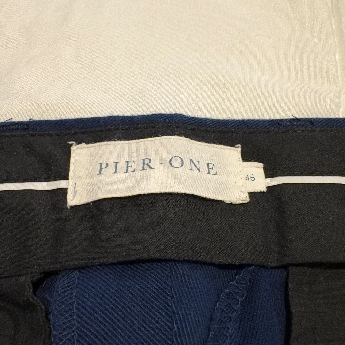 Mörkblå chinos Pier One, strl 46 - 2