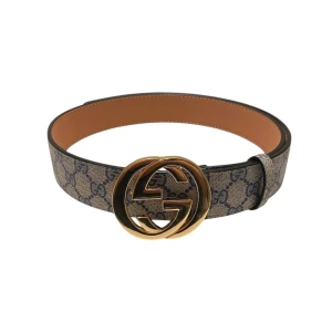 Gucci bälte  - Helt ny Gucci bälte. Oanvänd. Bästa kvalité ute på marknaden. Storlek 110cm. Fraktar inom 1-3 dagar. 