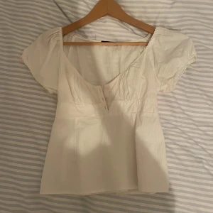 Brandy Melville blus - Vit blus från Brandy Melville