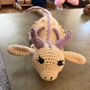 Virkad drake  - Virkad av mig. Garn av 100% bomull💜