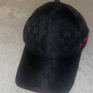 Keps  - Pris kan diskuteras 