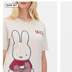 Miffy pyjamas set - Helt oanvänd miffy pyjamas set, köp utomlands därför kunde jag inte testa. Dom passar tyvärr inte mig men annars hur söta som helst. 