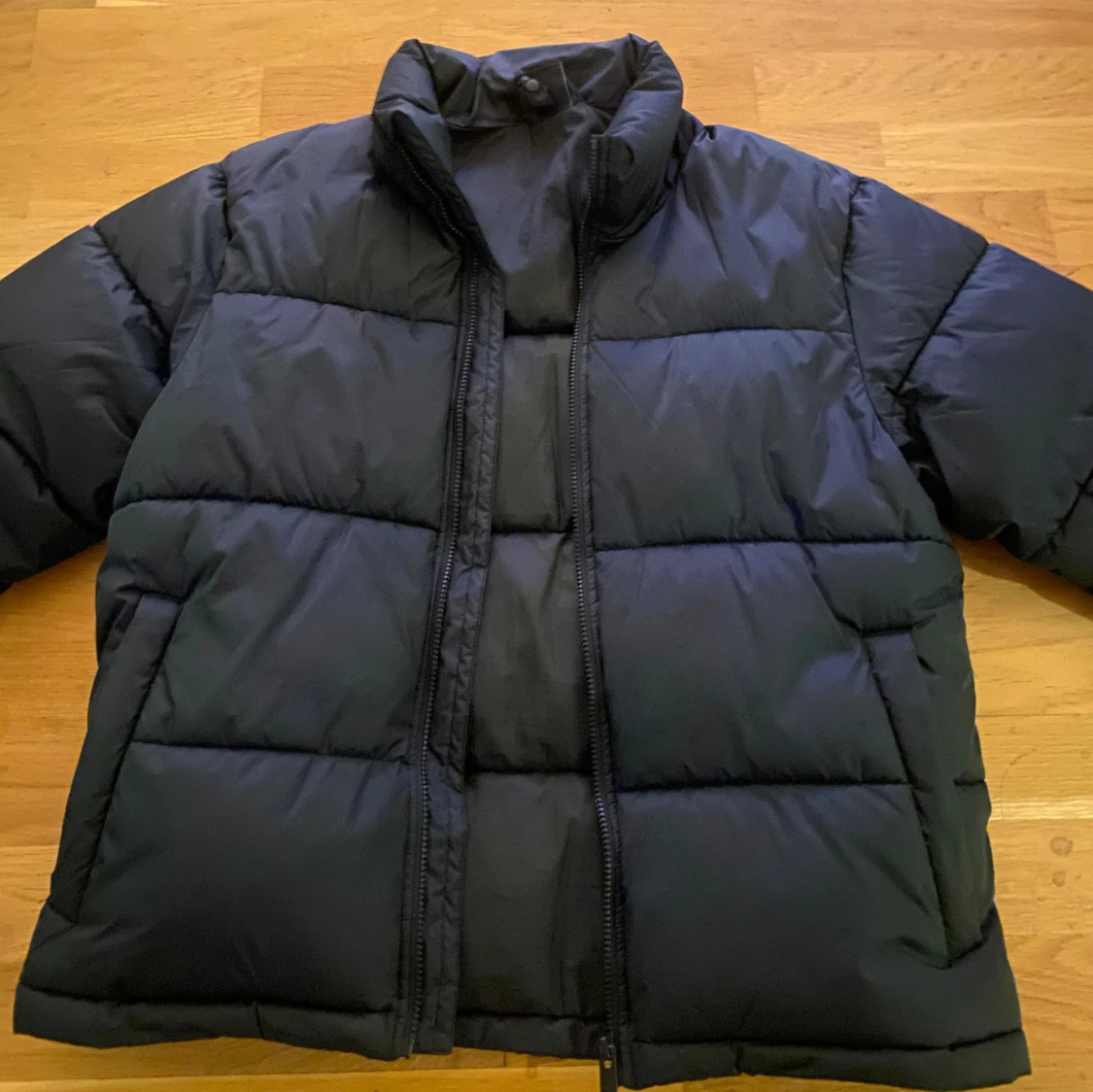 Svart pufferjacka från Everest - 4