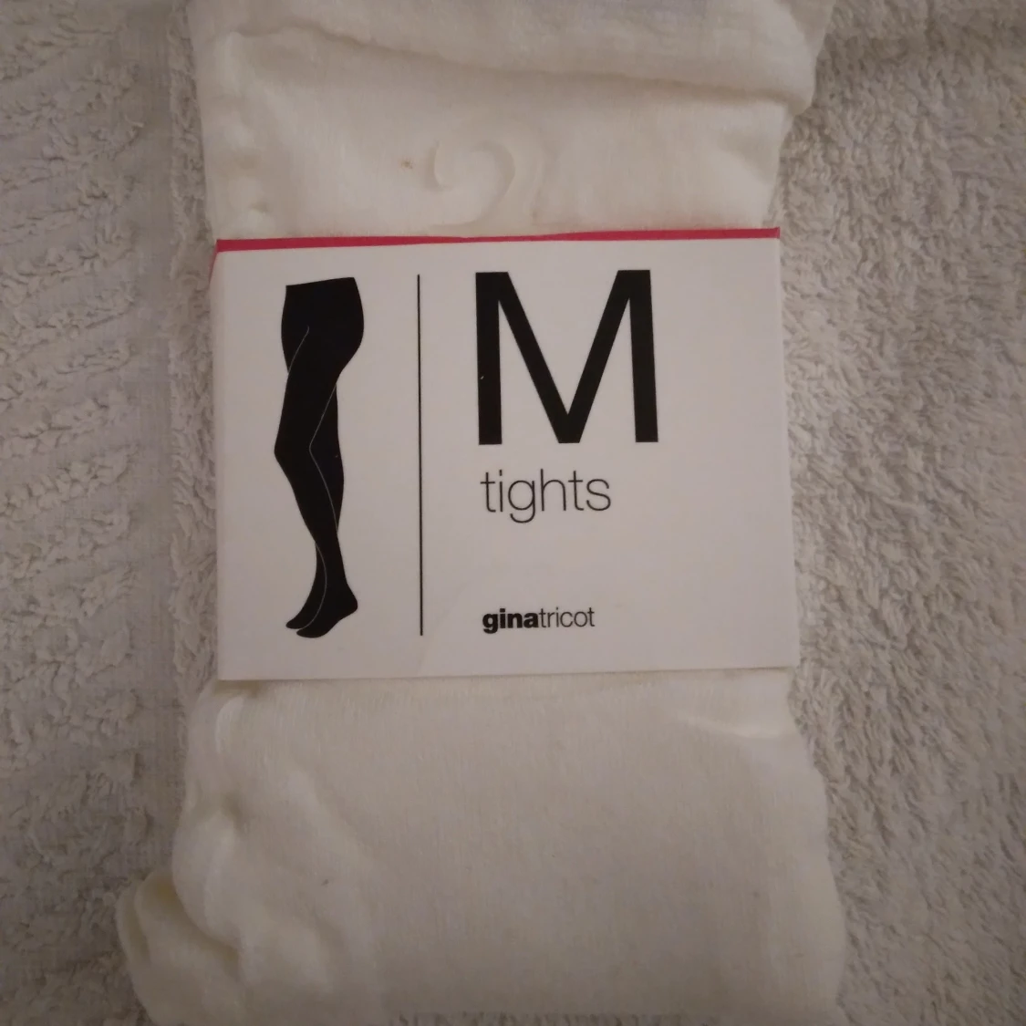 HELT NYA OANVÄNDA Offwhite / gräddvita tights / strumpbyxor från Gina Tricot, Medium (men små)
