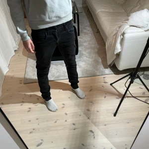Tiger of Sweden jeans - Tiger of Sweden  jeans | Storlek 31/32 | Mycket bra skick | Skriv till mig vid frågor eller fler bilder!📩