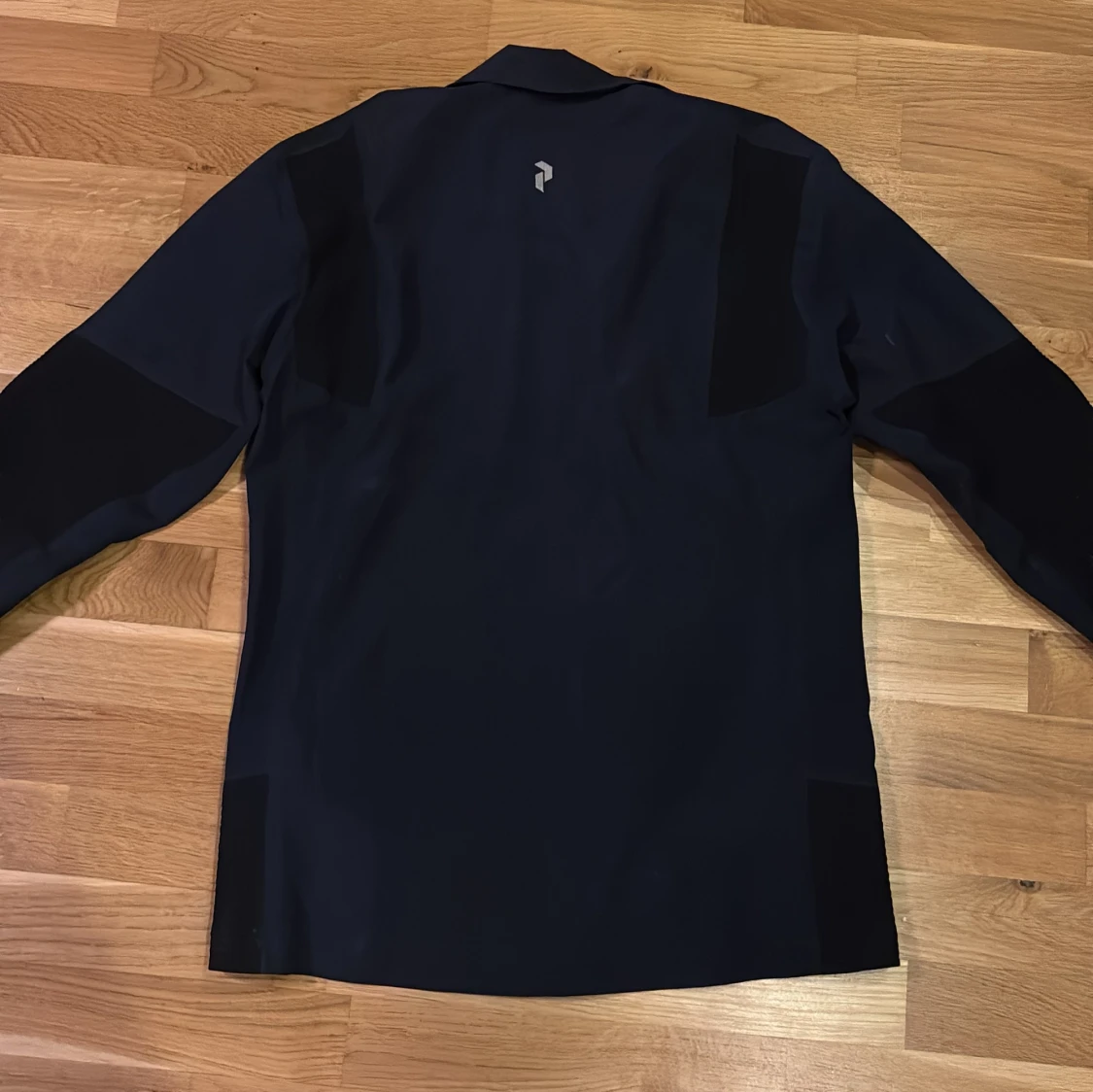 Mörkblå vindjacka Peak Performance S - 1