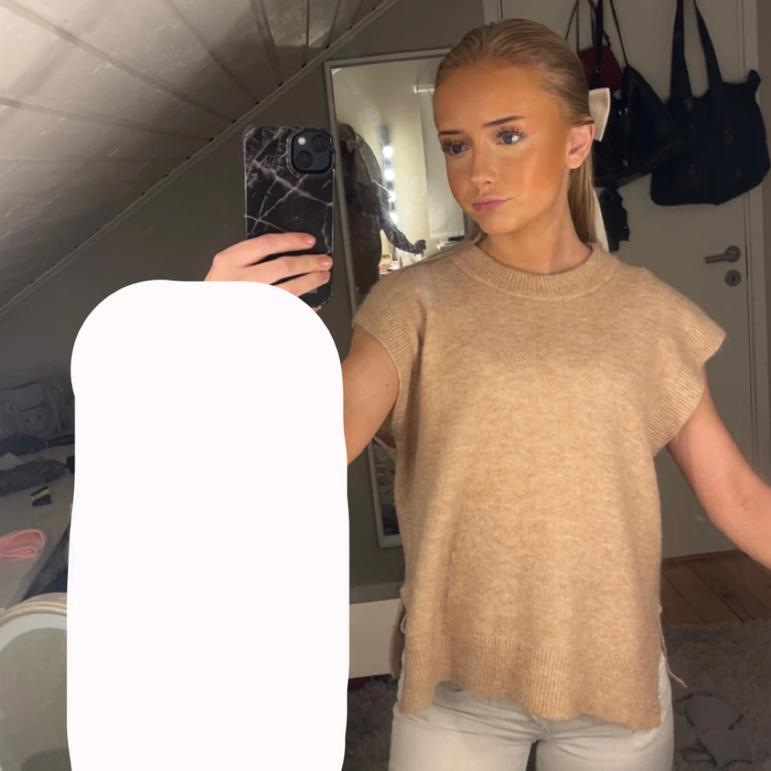 Beige stickad ärmlös topp - 1