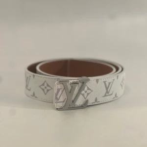 Bälte - Nyskick, längd: 110