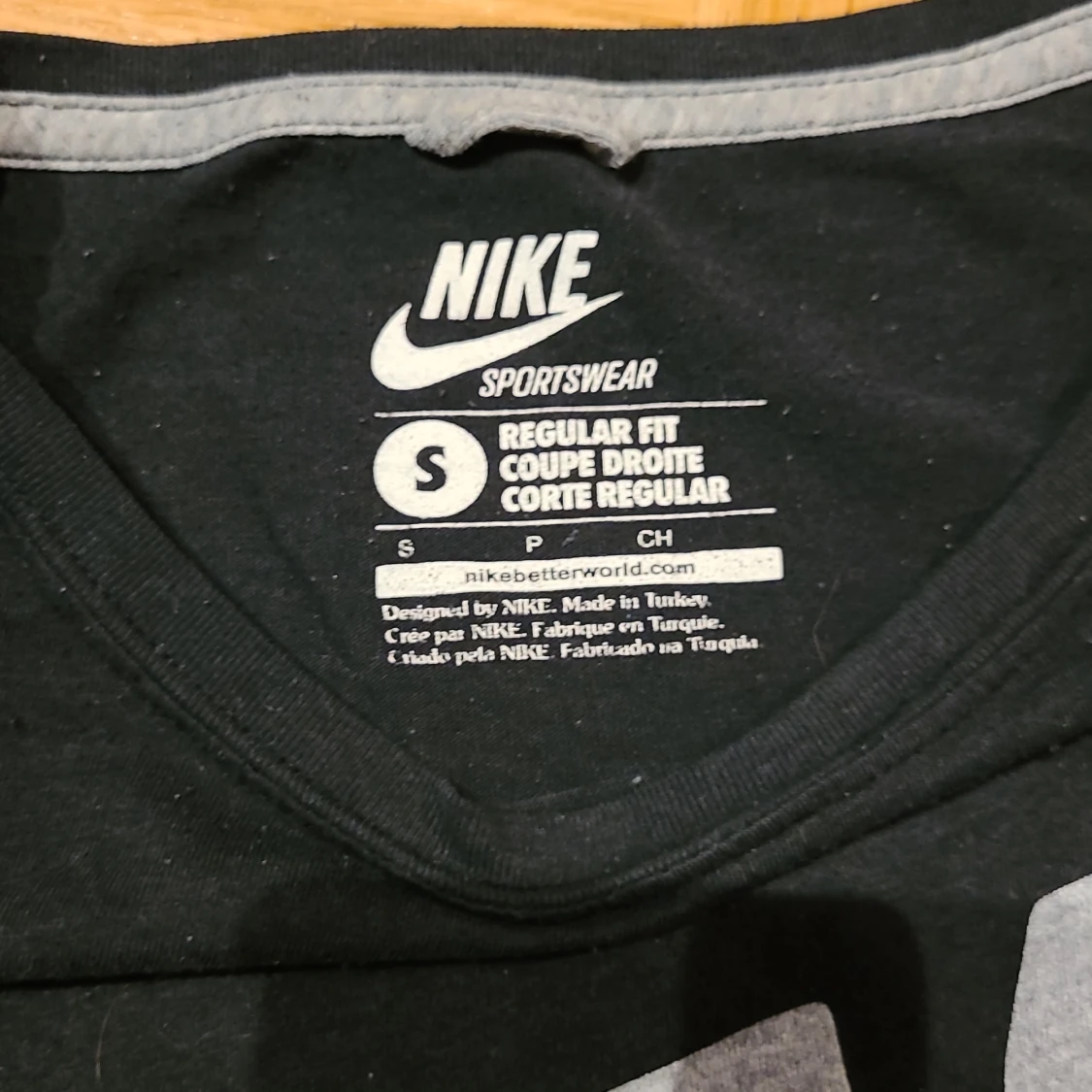 Svart Nike t-shirt med stor logga - 1