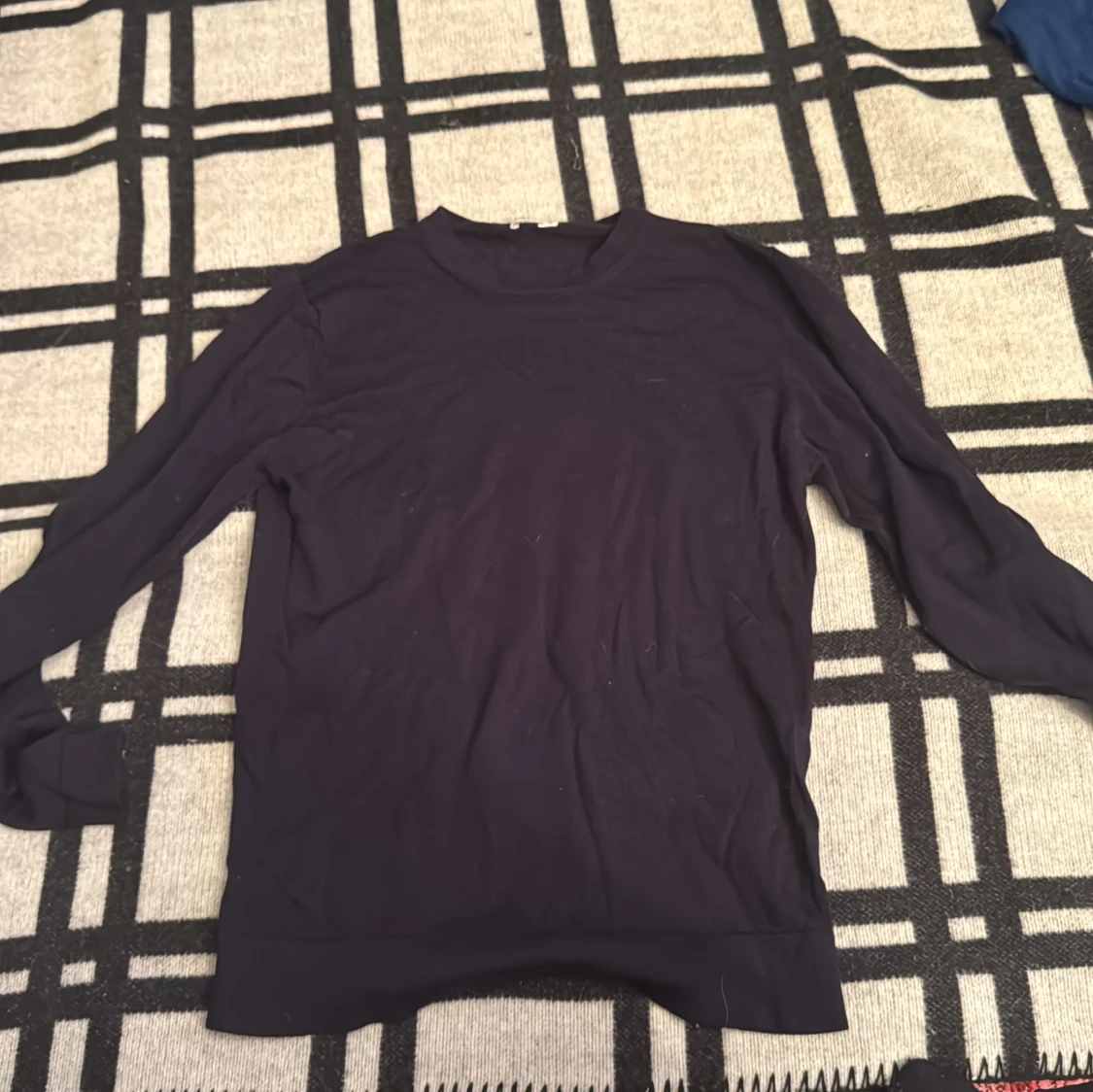 Mörkblå långärmad tröja Filippa K