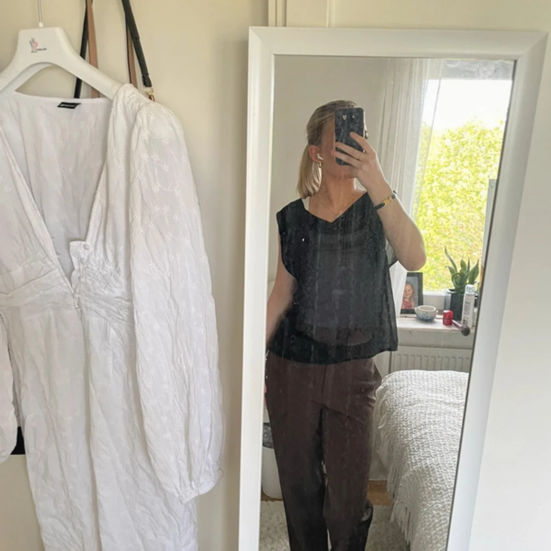 Svart transparent ärmlös blus - 3