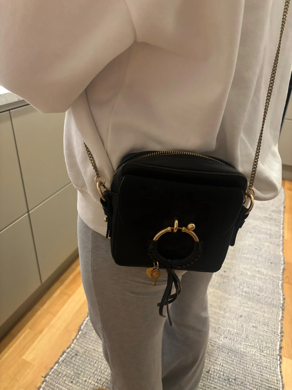 Svart axelväska från See By Chloé - 1