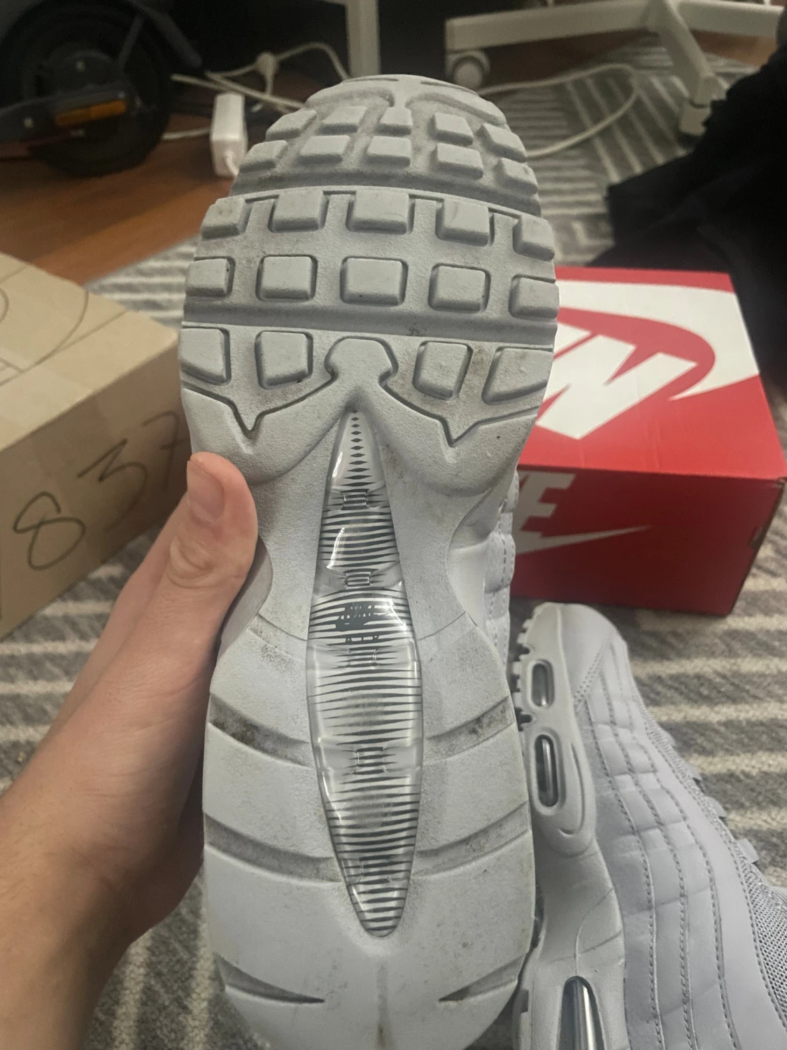 Nike Air Max 95 i ljusgrå - 1