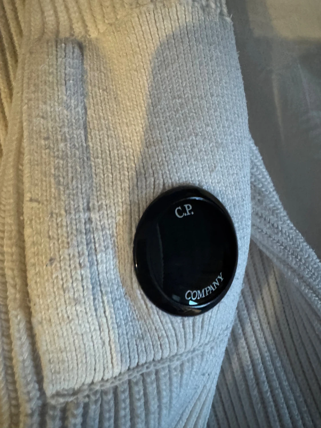 Vit ribbad kofta från C.P. Company - 1