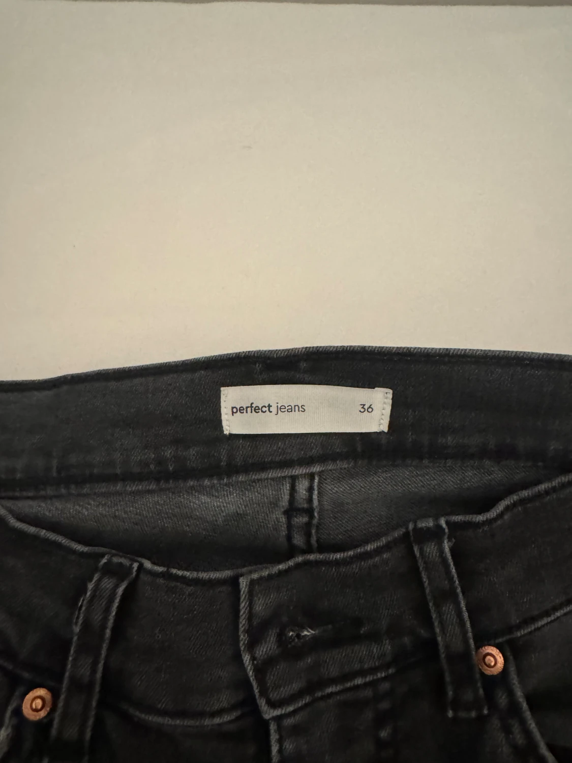 Svarta bootcut jeans från Gina tricot ! - 1