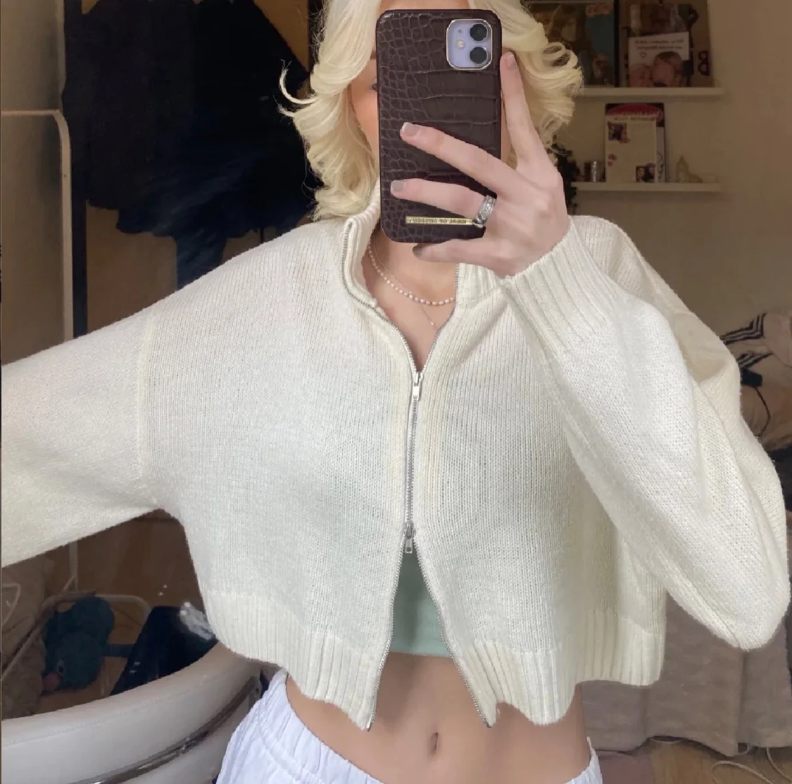 Vit stickad kofta med dragkedja - 1