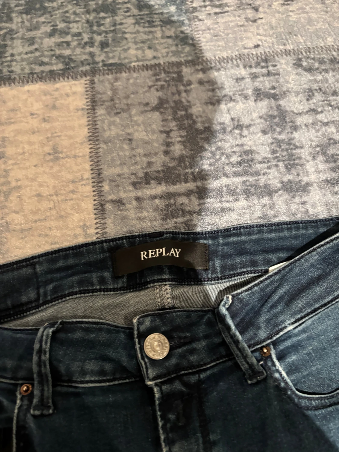 Mörkblå Replay jeans - 2