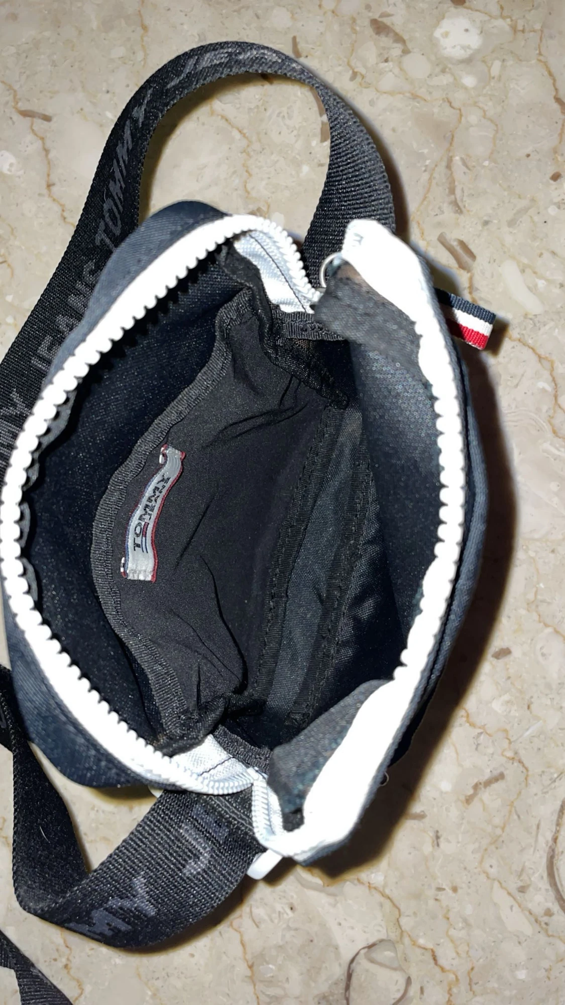 Tommy Jeans axelremsväska - 3