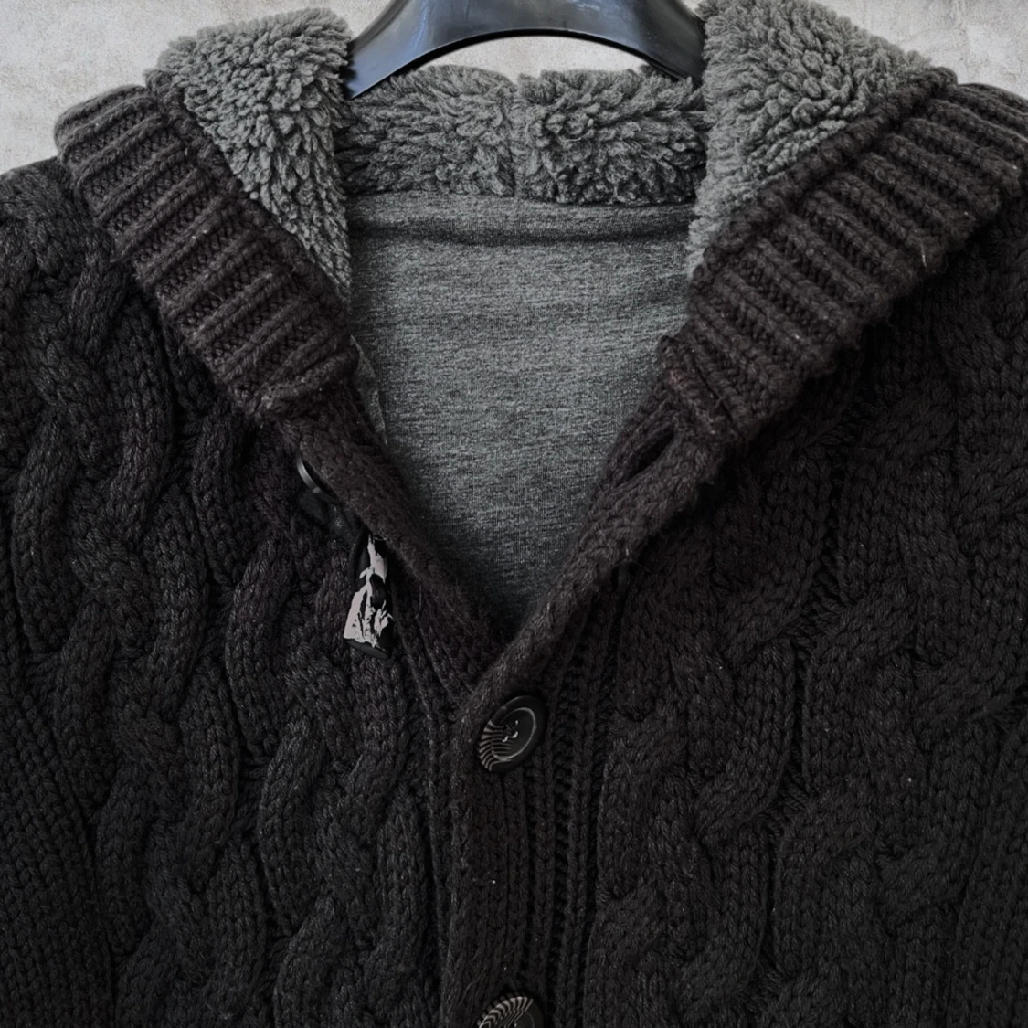 Stickad cardigan med knappar - 3