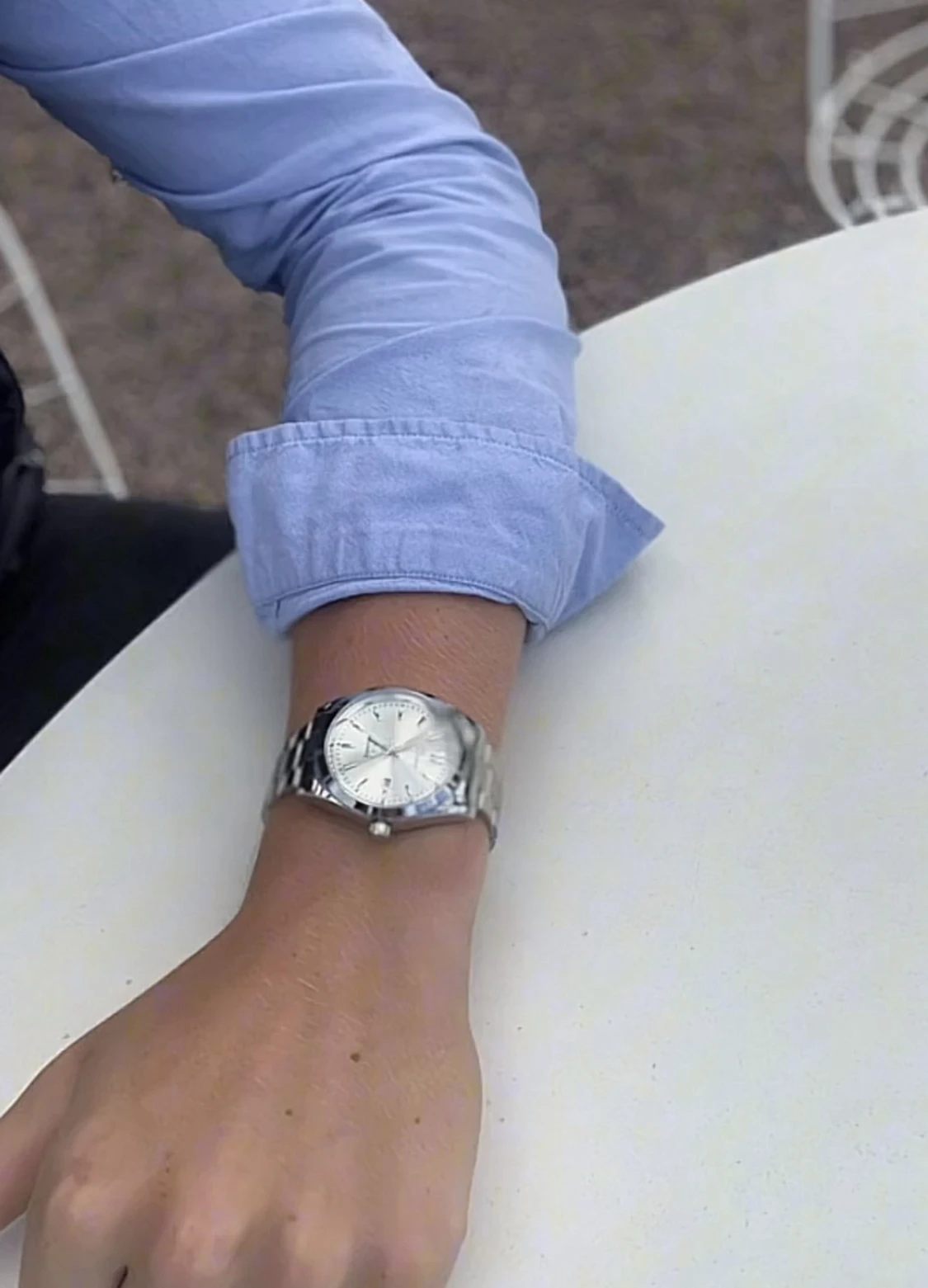 Silverfärgad klocka från Doventi  - 2