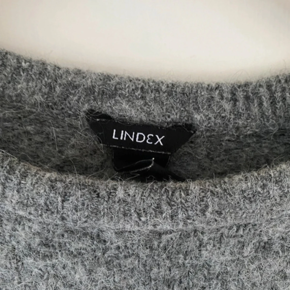 Grå stickad tröja från Lindex - 1