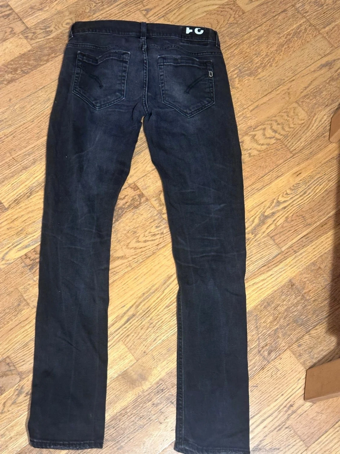 Svarta jeans från Dondup - 2