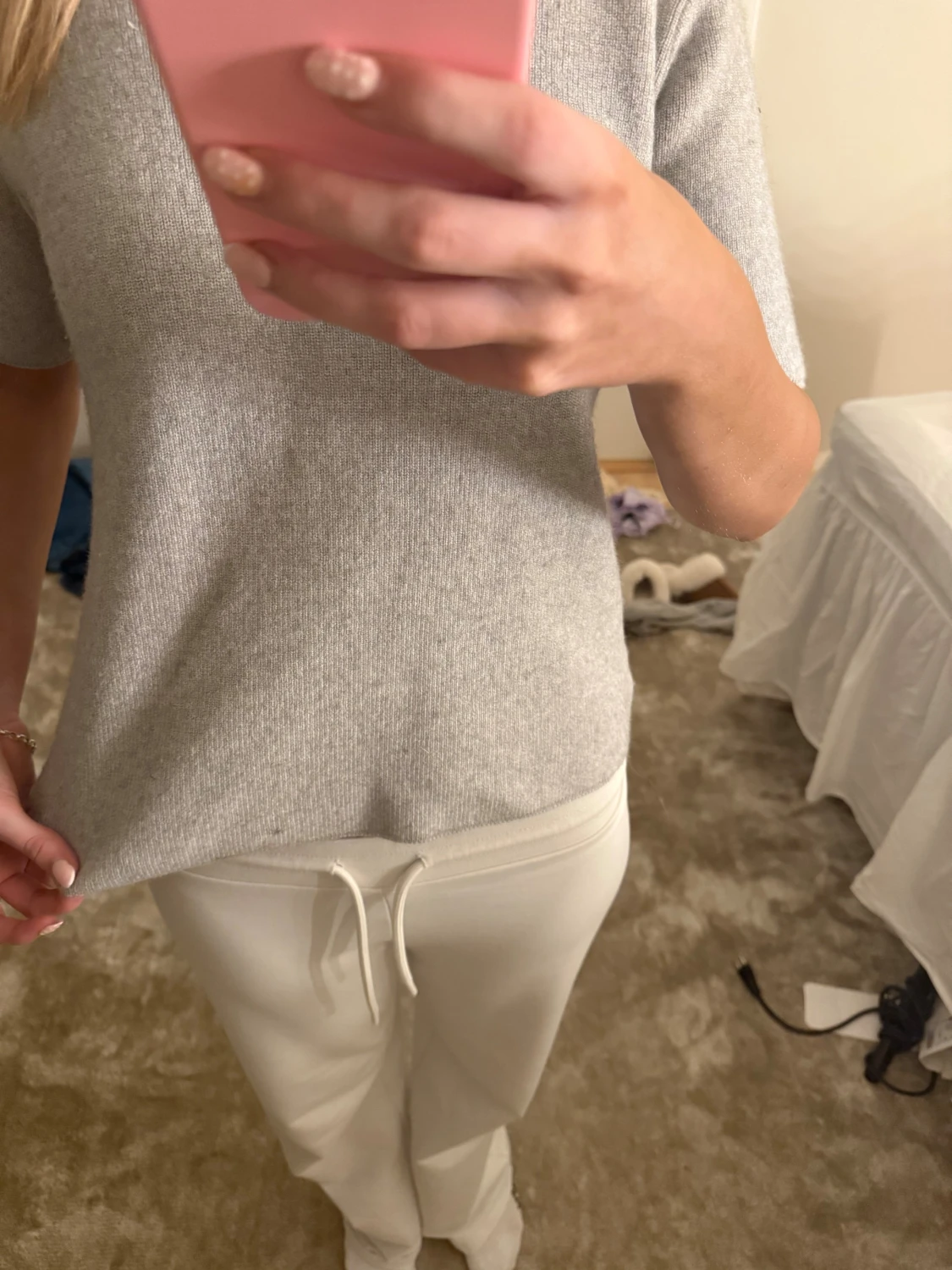 Ljusgrå stickad kortärmad tröja - 1